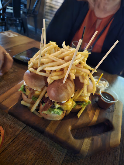 Alabama Club e Gastro bar