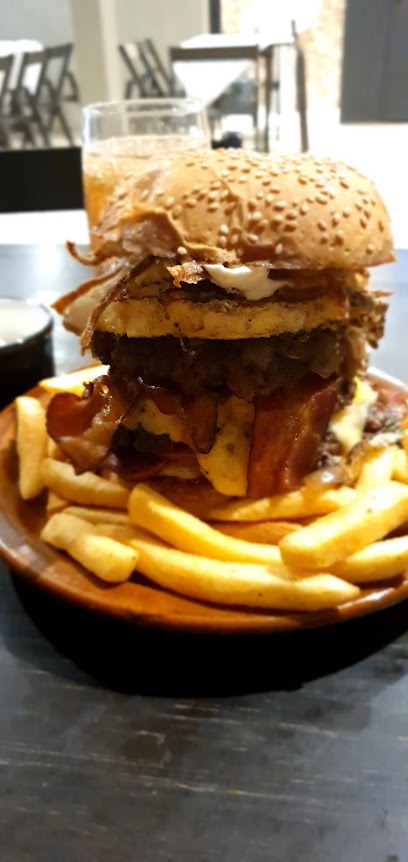 Insano Burger Pizzas