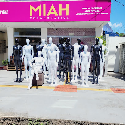 Miah Cabides e Manequins