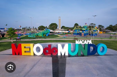 Letreiro Turístico do Parque do Meio do Mundo