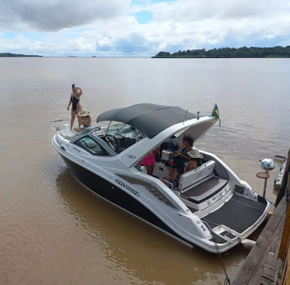 Passeio de lancha em Macapá