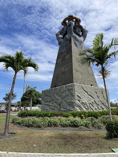 Praça Povos do Meio do Mundo