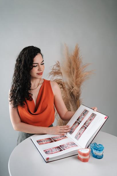 Dra Milena Santos