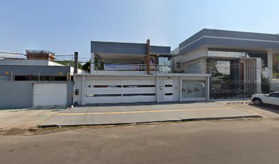Dra. Carolina Simões